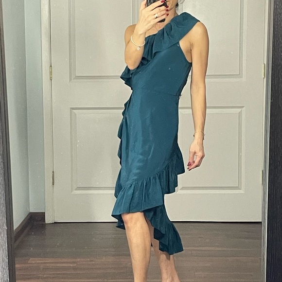 Jill Stuart Dresses & Skirts - Jill Stuart Collection 100% Silk Ruffle One Shoulder Dress size 4 NWT